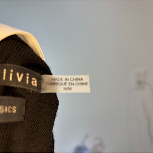 Alice + Olivia Black Puff Sleeve Top with White Collar - Picture 14 of 15